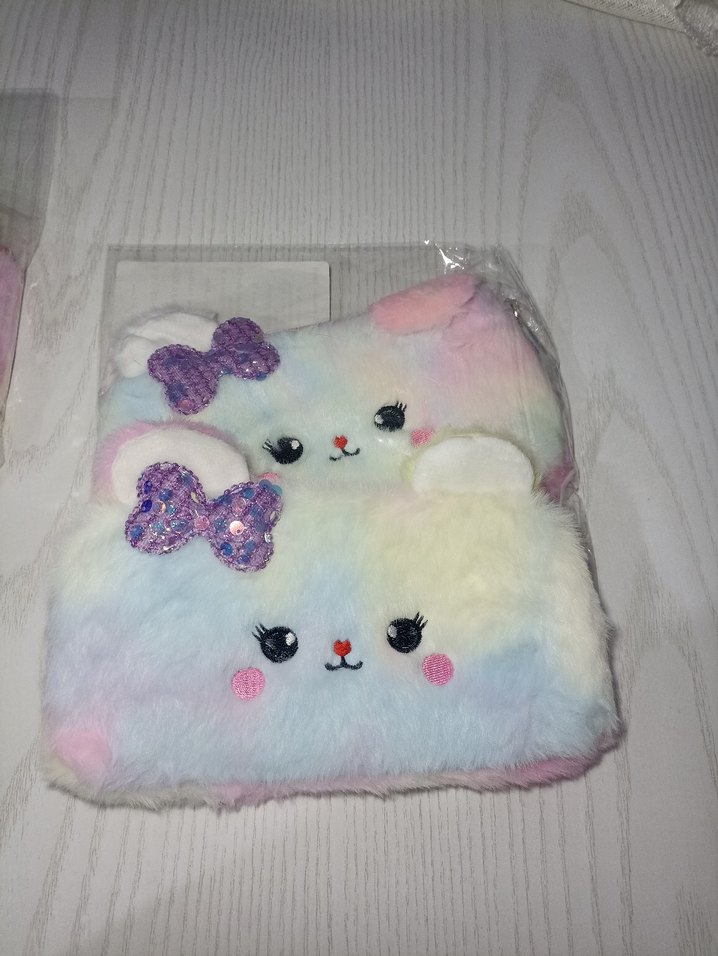 Çocuklar için Çok Renkli Yumuşak Peluş Yastık - Görsel 4