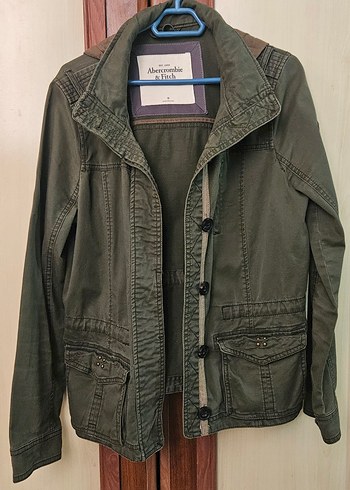 Abercrombie & Fitch m