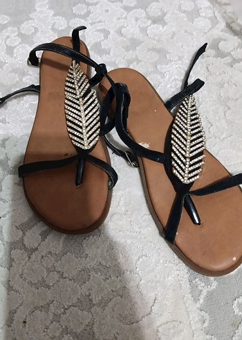 Diğer Bohem Siyah Tasli T Bantli Sandalet
