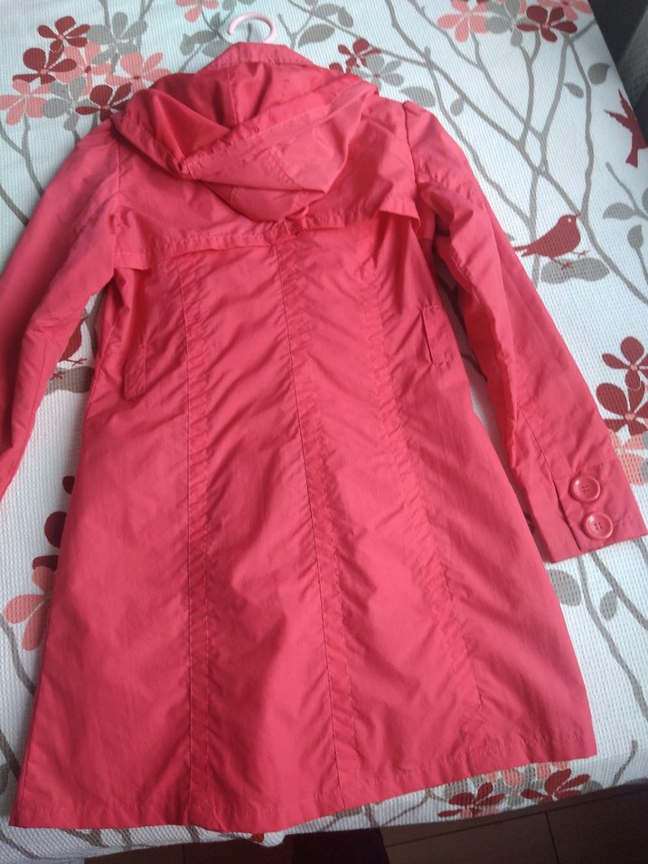 Kız Çocuk Kapüşonlu Renkli yağmurluk düğmeli - Görsel 3