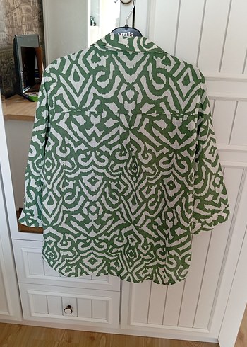 Yeşil Desenli Bol Kesim Keten Gömlek - Görsel 9