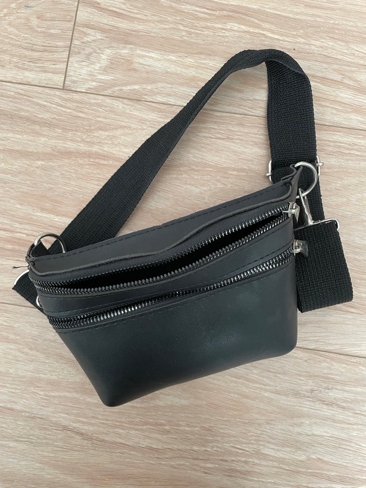 Siyah Deri Kemerli Kadın Bel Çantası - Görsel 2