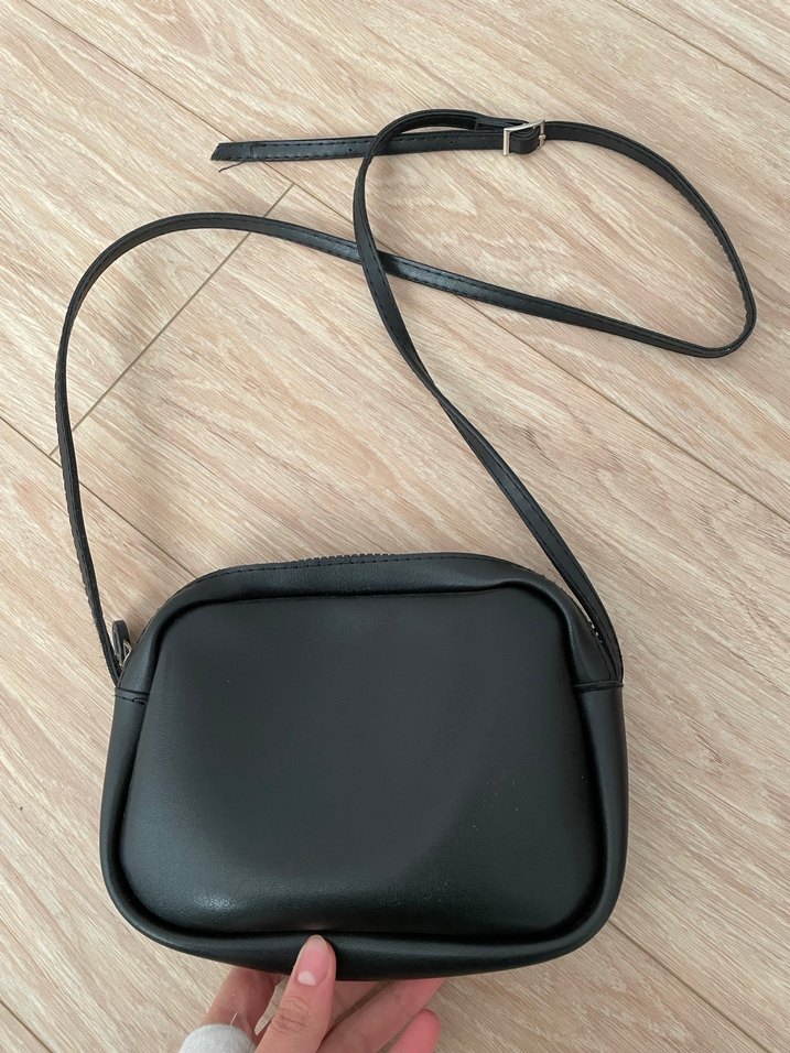 Siyah Deri Kadın Çapraz Çanta - Görsel 2