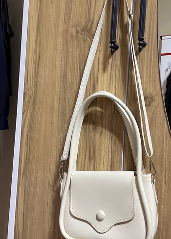 Beyaz Minimalist Kadın Deri Çanta - Görsel 2