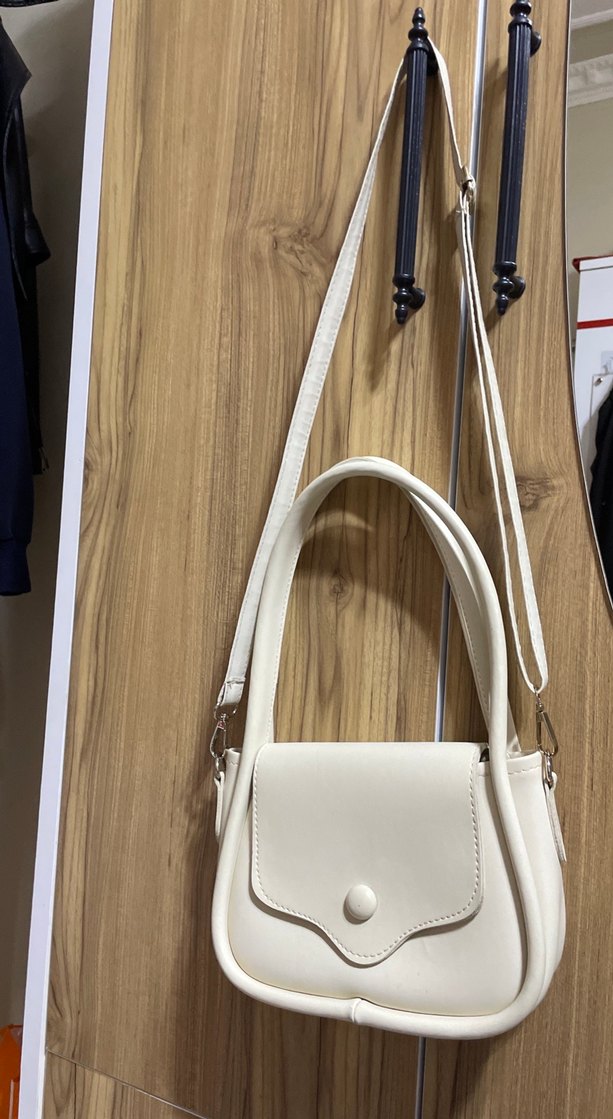 Beyaz Minimalist Kadın Deri Çanta - Görsel 2