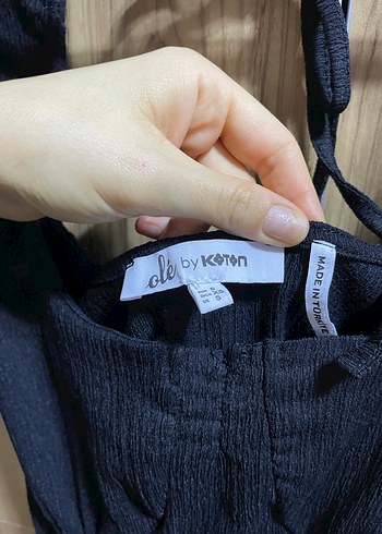 V Yaka Siyah Midi Elbise - Görsel 4