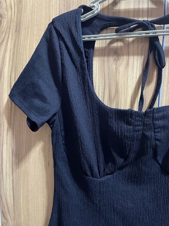 V Yaka Siyah Midi Elbise - Görsel 2