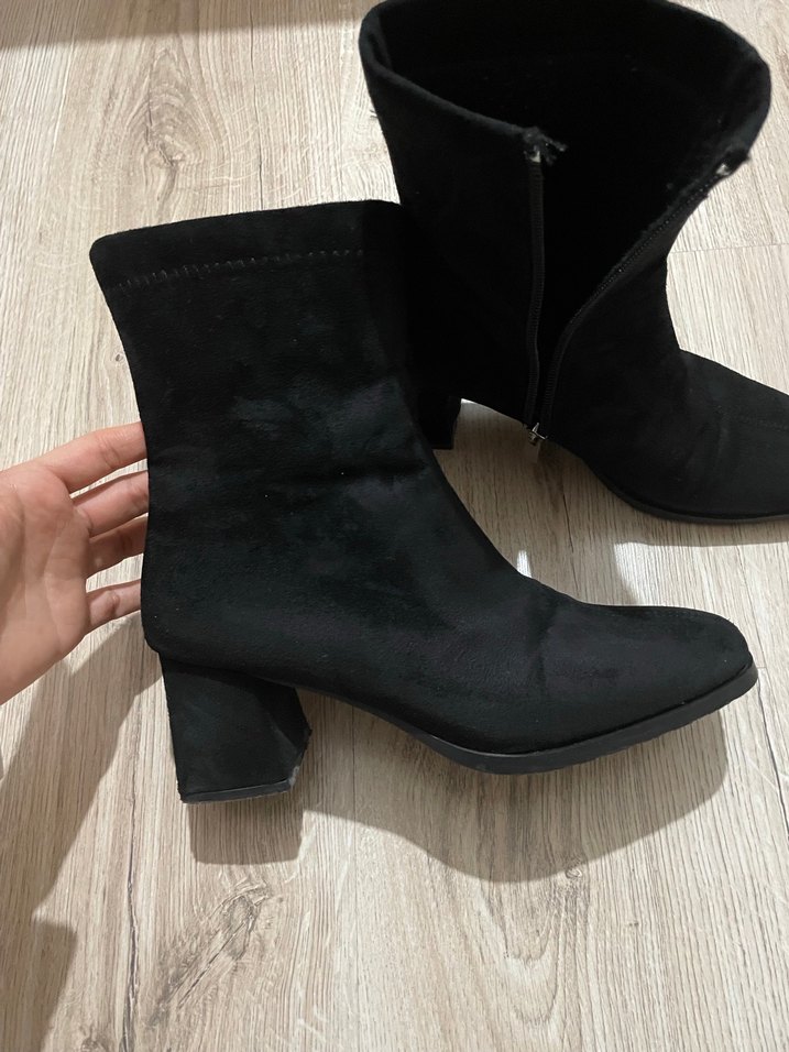 Siyah Süet  Kadın Botu - Görsel 4
