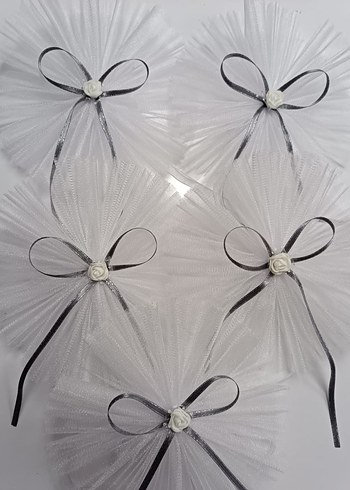 Beyaz ve Gri Kurdeleli Klasik Nikah Aksesuarı - Görsel 3