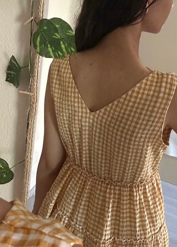 Sarı Kareli V Yakalı Fırfırlı Midi Elbise - Görsel 4