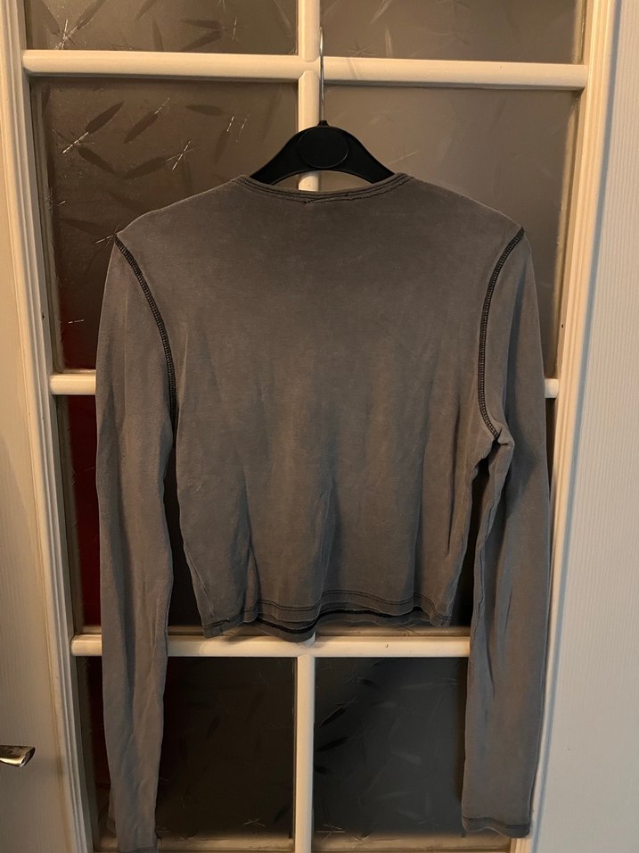 Gri Baskılı Uzun Kollu crop - Görsel 4