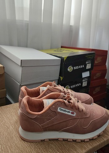 Pembe Kadın Spor Ayakkabı 36-37-38-39 numaraları mevcut - Görsel 3