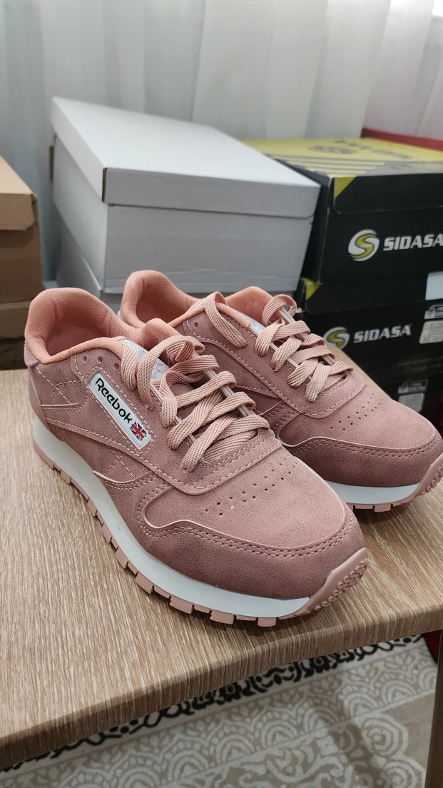 Pembe Kadın Spor Ayakkabı 36-37-38-39 numaraları mevcut - Görsel 2