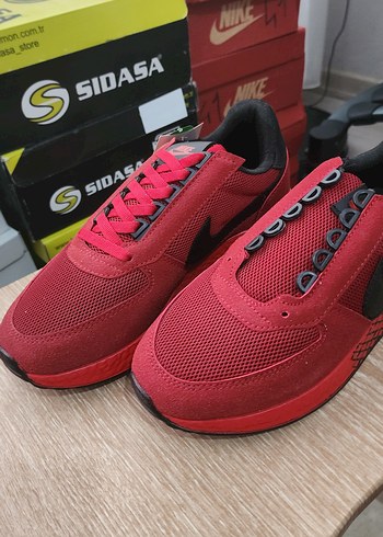 Kırmızı Erkek Spor Ayakkabı  40-41-42 numaraları mevcut - Görsel 4