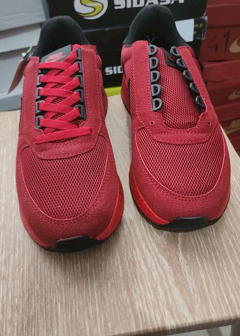Kırmızı Erkek Spor Ayakkabı  40-41-42 numaraları mevcut - Görsel 3