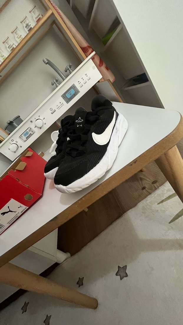 Nike Siyah Beyaz Çocuk Spor Ayakkabı — görsel 3/5