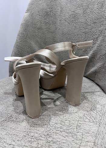 Bej Kadın Dolgu Topuklu Gece Ayakkabısı - Görsel 4