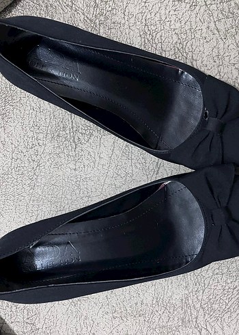 Siyah Fiyonk Detaylı Stiletto - Görsel 3