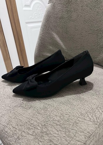 Siyah Fiyonk Detaylı Stiletto - Görsel 5