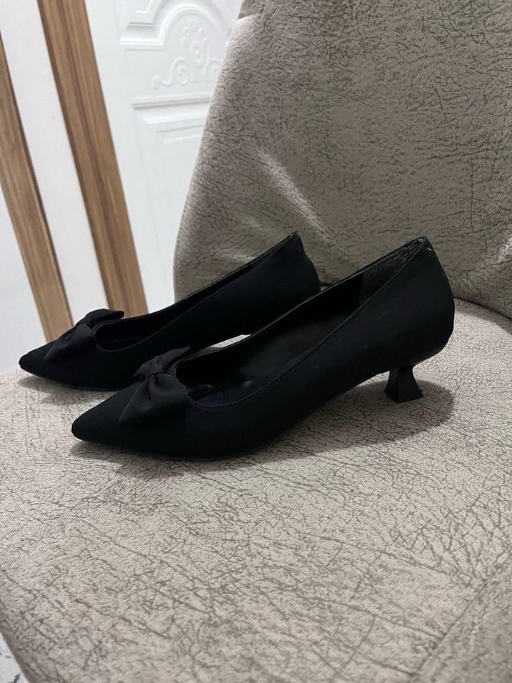 Siyah Fiyonk Detaylı Stiletto - Görsel 5