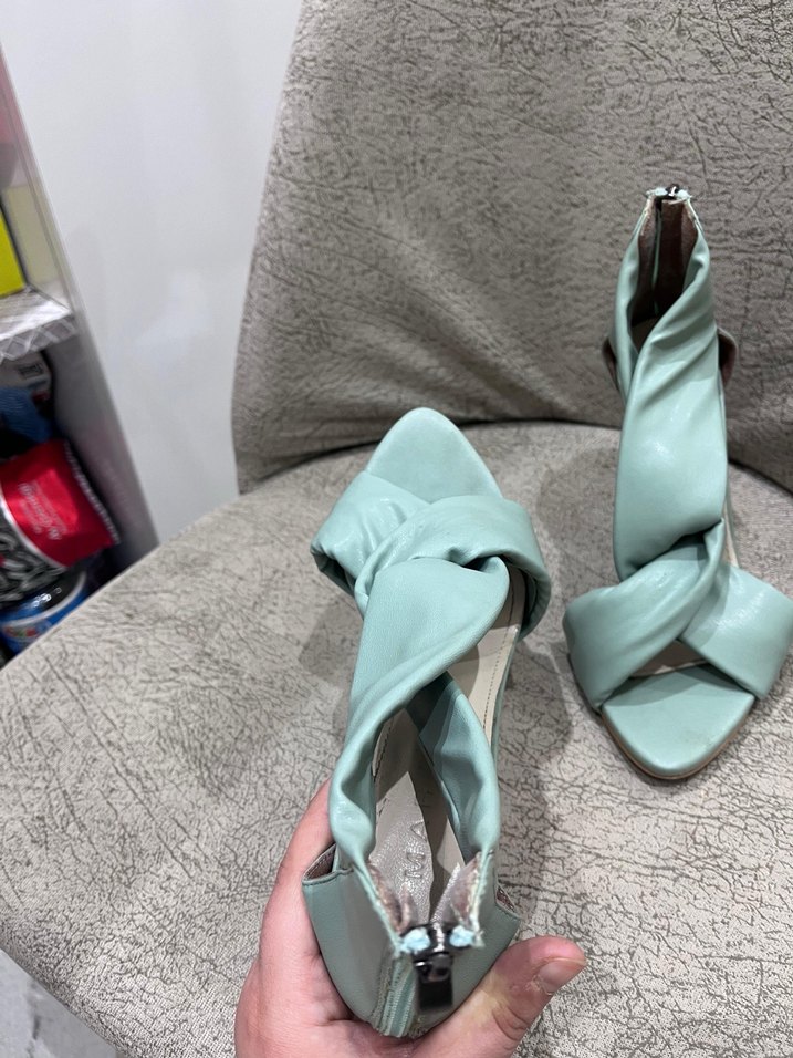 Turkuaz Pastel Yılan Desenli Stiletto Topuklu Kadın Ayakkabı - Görsel 4