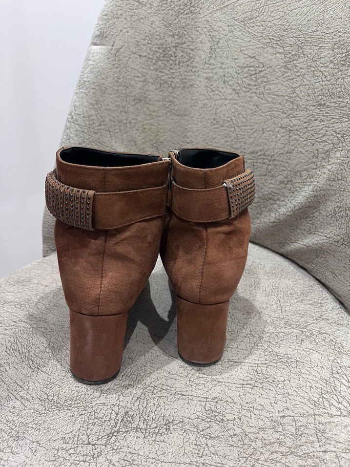 Kahverengi Süet Kadın Dolgu Topuklu Bot - Görsel 3