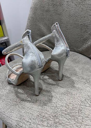 Gri Yılan Desenli Stiletto Topuklu Kadın Ayakkabı - Görsel 3