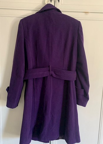 Mor düğmeli ve kemerli kadın kaban - Görsel 2