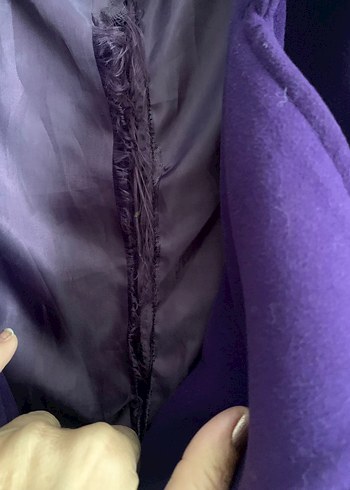 Mor düğmeli ve kemerli kadın kaban - Görsel 3