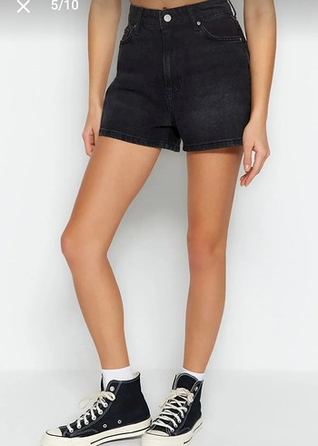 Siyah Mini Denim Şort - Görsel 3
