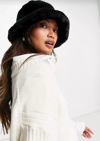 Peluş Detaylı Kadın Sokak Şapkası - Görsel 3