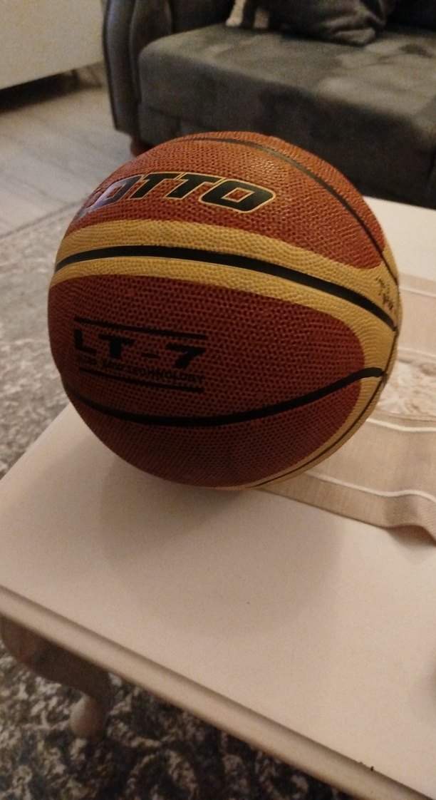 Renkli Velcro Detaylı Kahverengi Basketbol Topu - Görsel 2