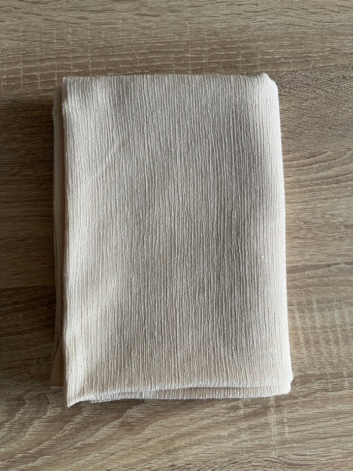 Bej Kadın Pilili Şal - Görsel 2