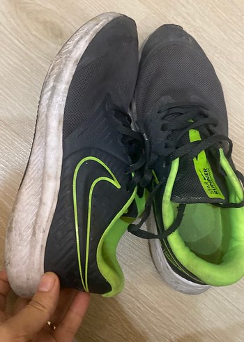 Nike Erkek Çocuk Siyah Yeşil Bağcıklı Spor Ayakkabı