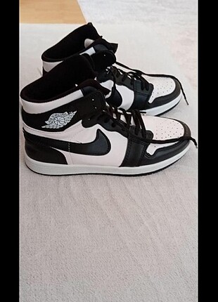 Nike air jordan tertemiz 2 defa giyildi 