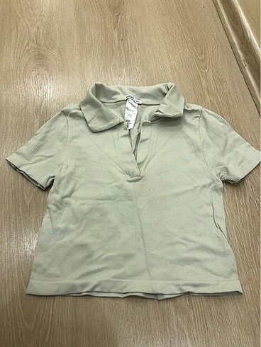 Crop Lacost