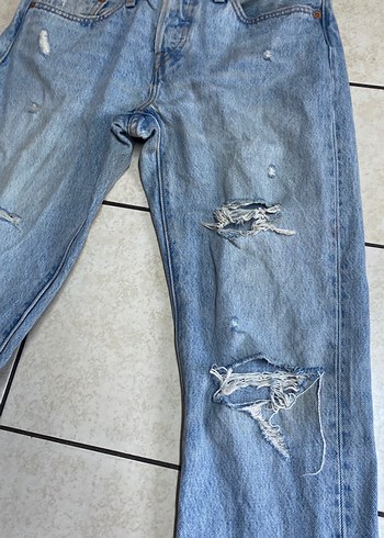 Levis Yırtık Detaylı Mavi Midi Kot Pantolon