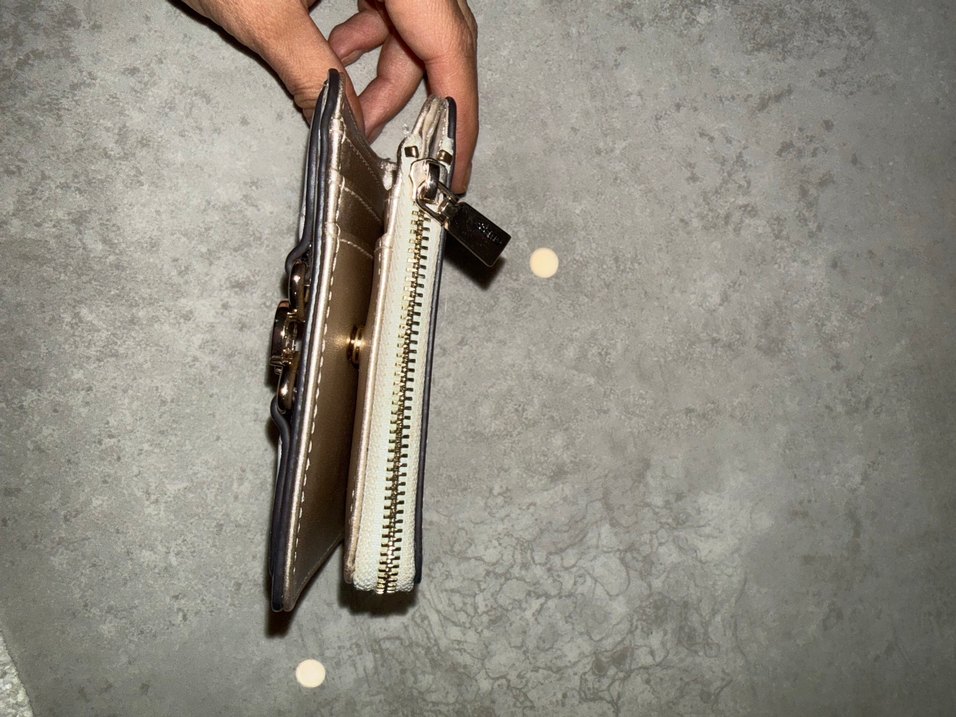 Guess cüzdan - Görsel 3