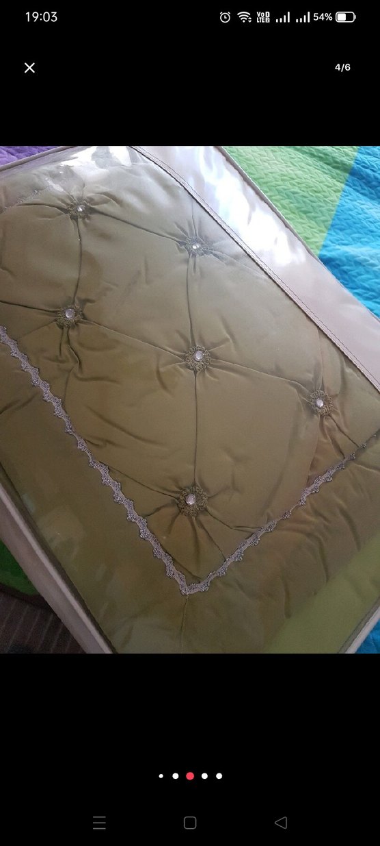 İşlemeli Parlak Yeşil Yatak Örtüsü - Görsel 5