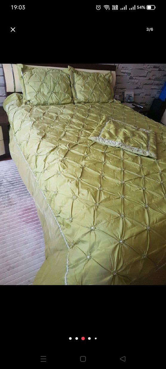 İşlemeli Parlak Yeşil Yatak Örtüsü - Görsel 4