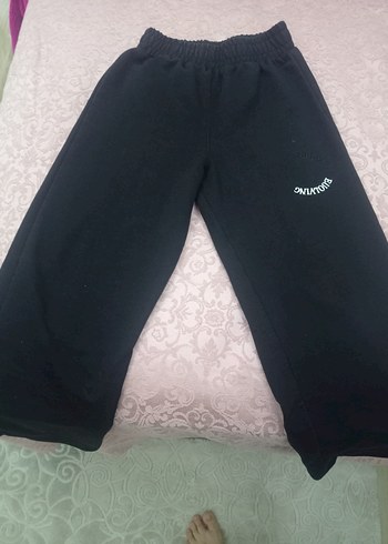 Kızlar için Siyah Rahat Kesim Pantolon - Görsel 3