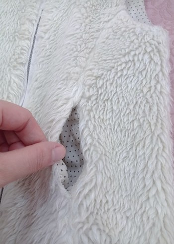 Kızlar için Kürklü krem Yelek - Görsel 4