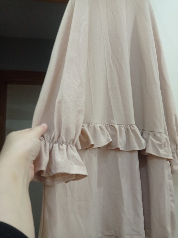 Bej Keten Uzun Kollu Fırfırlı Tunik - Görsel 2