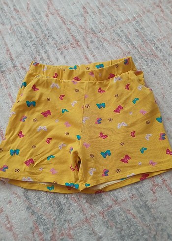 LC Waikiki Sarı Kız Çocuk Kelebek Desenli Şort