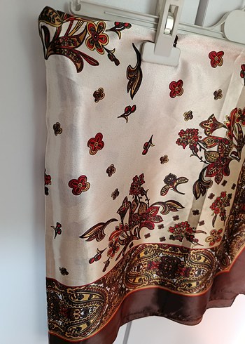 Kahverengi Parlak İpek Desenli Şal - Görsel 2