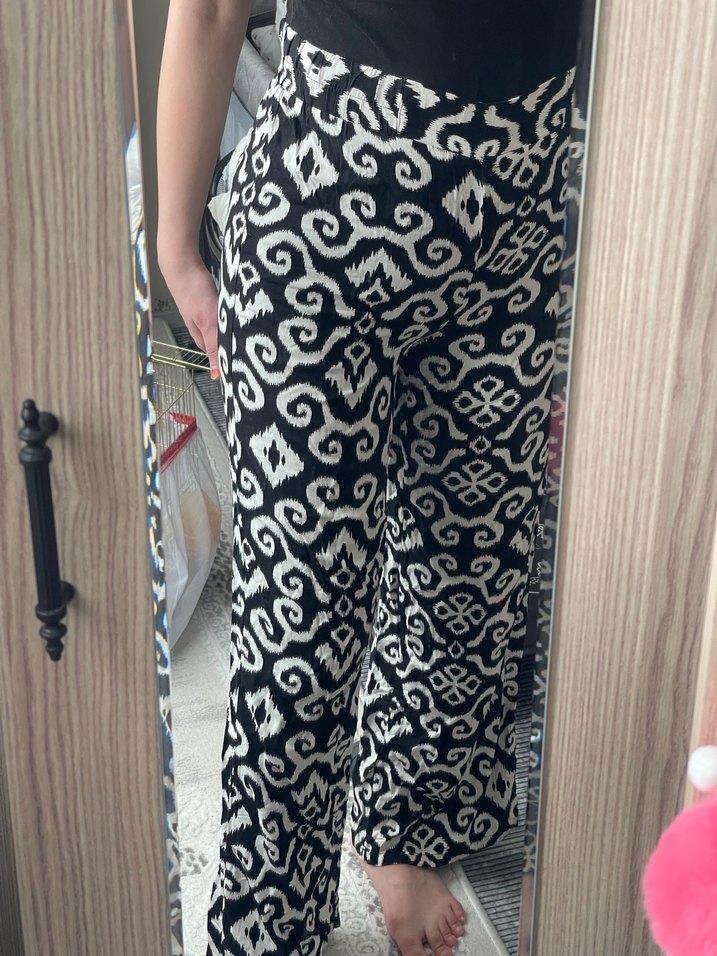Desenli Siyah Beyaz Bohem Kadın alt - Görsel 2