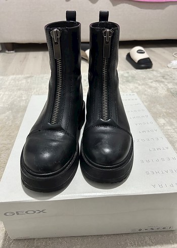 Geox 37