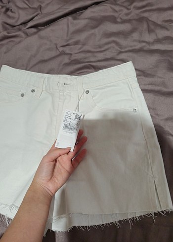 Beyaz Pamuklu Mini Kot Şort - Görsel 2