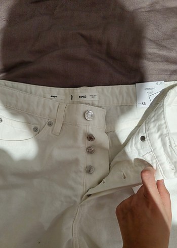 Beyaz Pamuklu Mini Kot Şort - Görsel 3