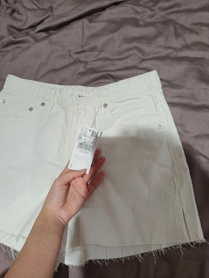 Beyaz Pamuklu Mini Kot Şort - Görsel 2